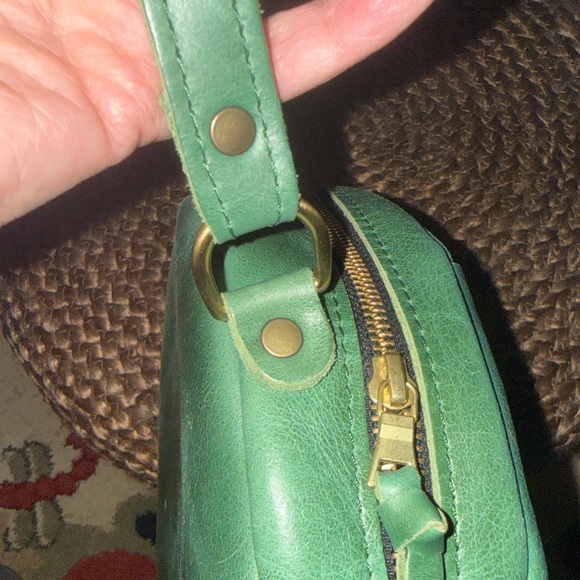Portland Leather Emerald Crossbody Bag Set - Picture 16 of 16